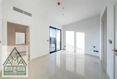 2 BR Villa Sea View Falcon Island North