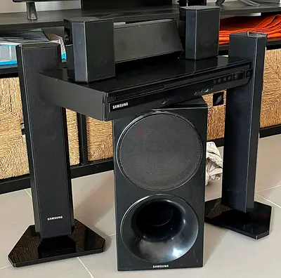 Samsung home theatre system (DVD player)
