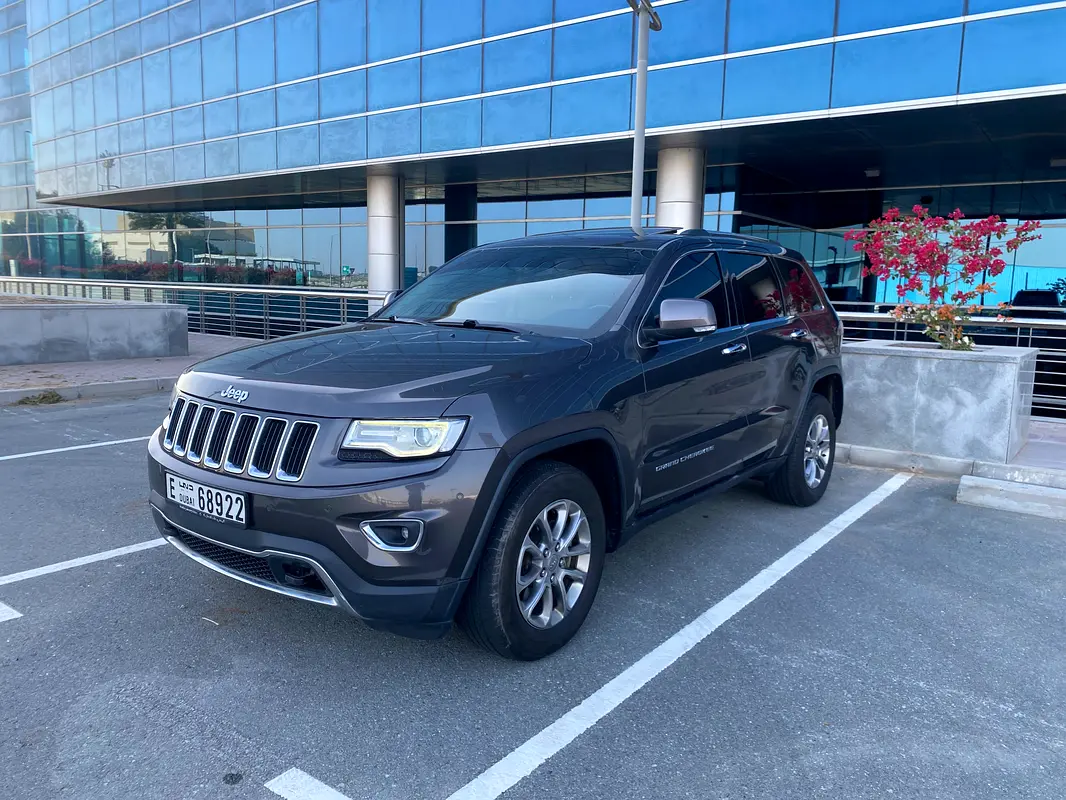Jeep Grand Cherokee 2015 — photo 1 of 18