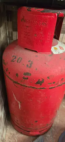 Empty gas cylinder with regulator for sale