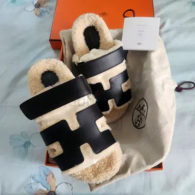 Hermes Chyre Shearling and Calfskin Sandals Size 37