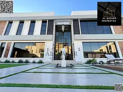 Villa for sale, price inclusive of electricity and water fees, on the main street, ready to move in,