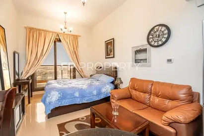Fully Furnished ||Best Community ||Bright unit