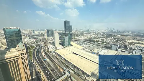 "Luxury & Space Combined – Executive Unit , Great Deal Available!"