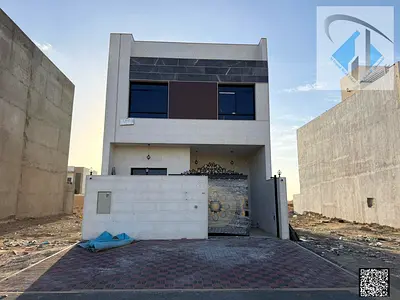 يشمل السعر رسوم التسجيل. منزل تاون هاوس رائع مع غرفة للخادمة، يتكون من 3 غرف نوم رئيسية مع خزائن ملابس مدمجة وسطح في منطقة راقية.
