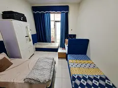 Big Discount! Master room bed space for girls near Insurance Market metro station Barsha