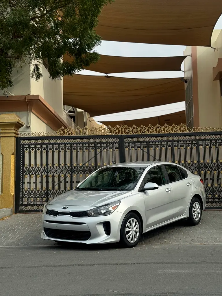 Kia Rio 2020 — photo 1 of 10