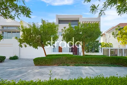 Landscaped | Contemporary | 4BR
