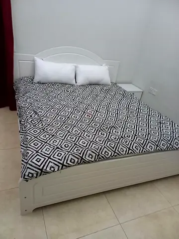 Private room with attached washroom. Private parking