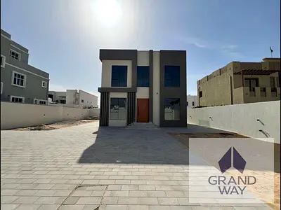 4BR Brand New Villa I Beautiful Living Room I 1 Majlis
