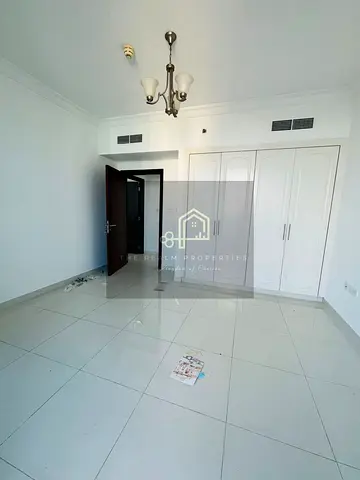 **Deal**Large 1BR with balcony in Business Bay for rent