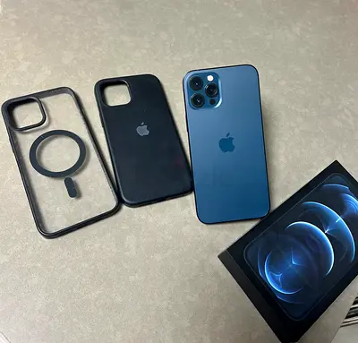 Apple iPhone 12 Pro Max , battery 82% , storage 128 GB, PRICE : 950 AED negotiable