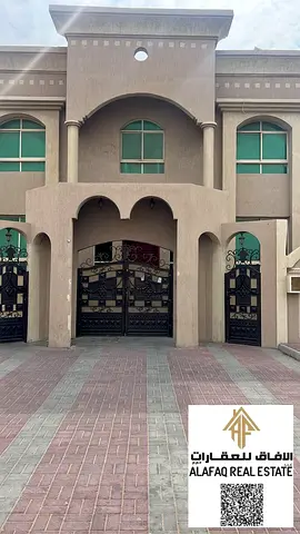 فيلا سكني تجاري للإيجار في الجرف عجمان 6 غرف موقع على شارع رئيسي مناسبة عيادات ومكاتب مع مطبخ خارجي ومساحات واسعة بسعر مميز 150 ألف سنوياً