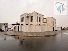 A unique villa at an excellent price in a prime corner location