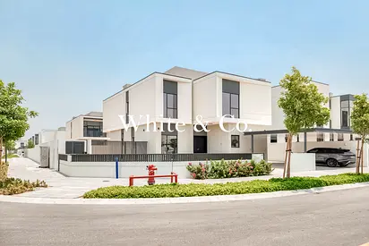 Internal Corner | Next 2 Park | Best Deal