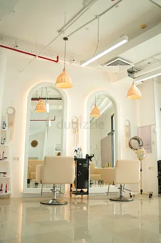 Luxury Ladies Salon for Sale