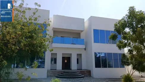 6-Room Villa for Family, with Parking & Private Garden