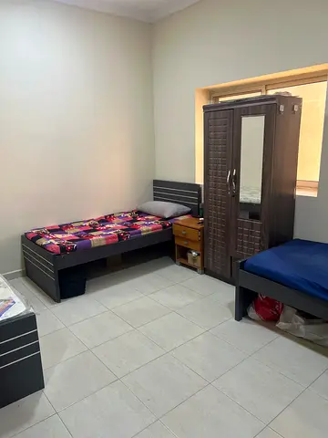 Specious Male executive bed space available in new Muwelah sharjah