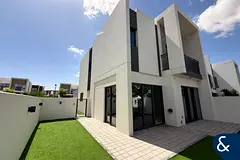 Vastu | Corner | Vacant | Close to Pool