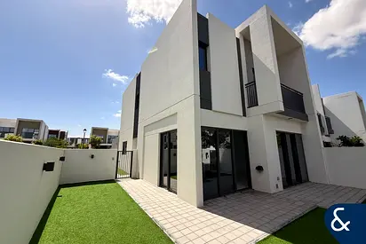 Vastu | Corner | Vacant | Close to Pool