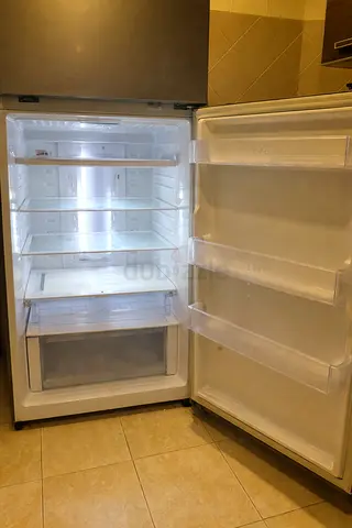 Spacious refrigerator in good working condition