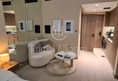 Fully Furnished | Mid Floor | Modern Studio