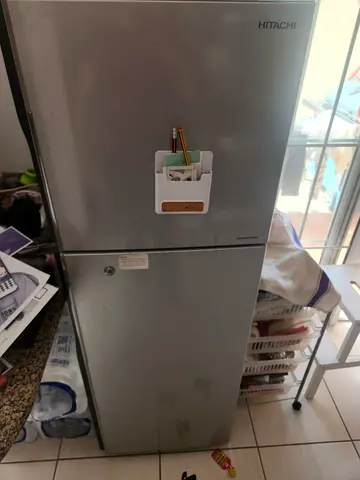Hitachi 2 doors fridge same like new conditon for sale