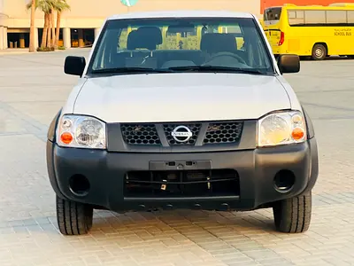 Nissan Pickup Double Cab4x4 2015 - GCC Specs