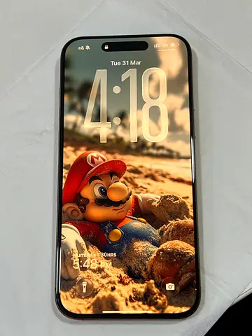 Apple iPhone - Excellent Condition