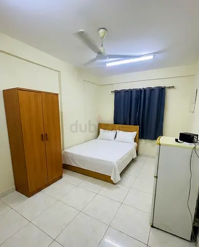 MASTER BED ROOM WITH ATTACHED WASH ROOM -FOR COUPLES OR EXECUTIVE WORKING LADIES (2 person) IN 2BHK