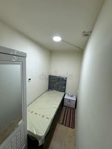 Fully closed partition