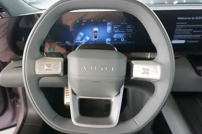 2025 AUDI E-TRON — миниатюра 12