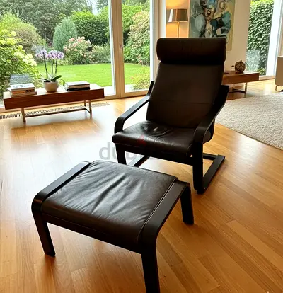 Comfortable Leather Lounge Chair with Ottoman