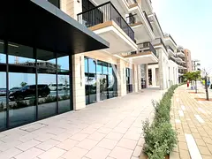 Prestigious Island Living | Vacant 1BR | First Ownership