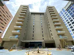 Modern Freehold 2 Bedroom | Closed Kitchen + Store | Bright Layout