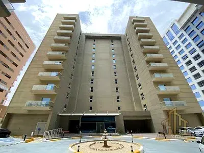 Modern Freehold 2 Bedroom | Closed Kitchen + Store | Bright Layout