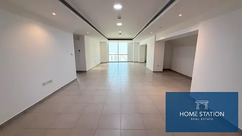 “Spacious Top-Floor Apartment • Chiller-Free • Laundry Area • Incredible Views”