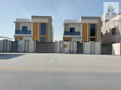Including registration fees, a detached villa at a bargain price directly behind the mosque