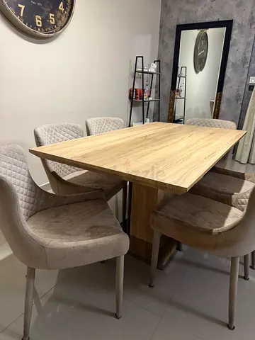 Modern Dining Table and Chair Set