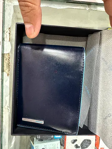 Piquadro Mens Navy Blue Leather Wallet