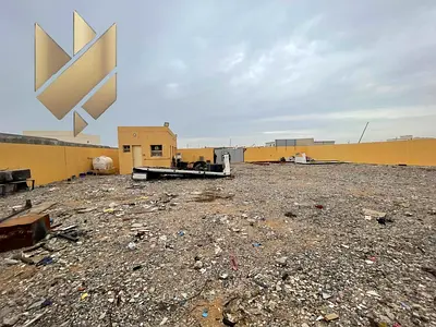 مستودعات - معارض - محلات - اراضي - حوطة للايجار السنوي في الصجعة - متوفر كهرباء - مساحة 10000 الف قدم تصلح اي نشاط