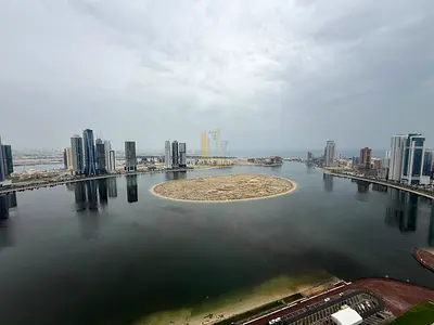 للبيع شقة فاخرة في برج الشاطئ 2 – إطلالة كاملة على البحر