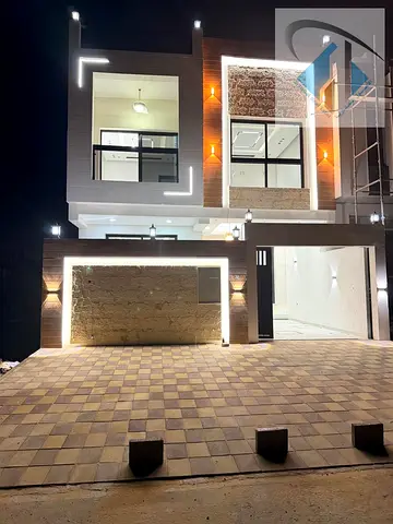 Villa for sale, including registration and ownership fees, on the main street, ready to move in, in one of Ajman's most prestigious areas. Freehold ow
