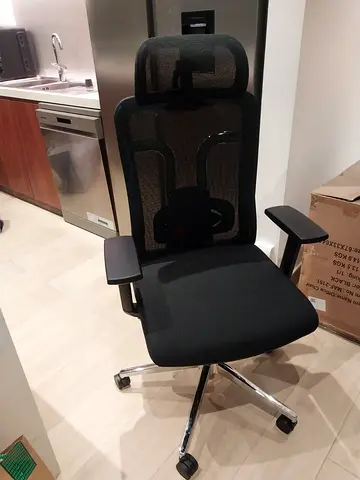 Ergonomic comfortable office chairs available