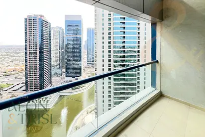 Unfurnished 1 bed with balcony near Metro