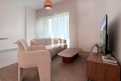 Furnished | Fully Renovated | 6 Cheques
