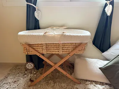 Moses basket / bassinet