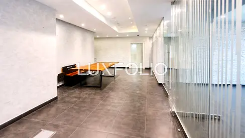 Fully Fitted | Close to Metro | Vacant