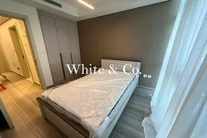 Vacant | Corner unit | Fully furnished