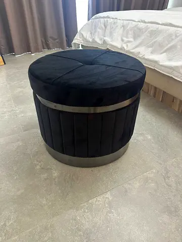 Velvet Vanity Stool – Purple, 55 cm Diameter